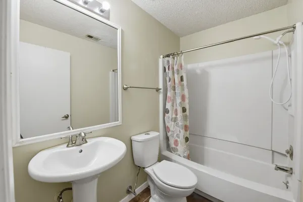 $1,500 | 12027 Willow Trail, Houston, TX 77035