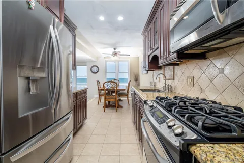 $875,000 | 522 Shore Road, Unit 4W, Long Beach, NY 11561