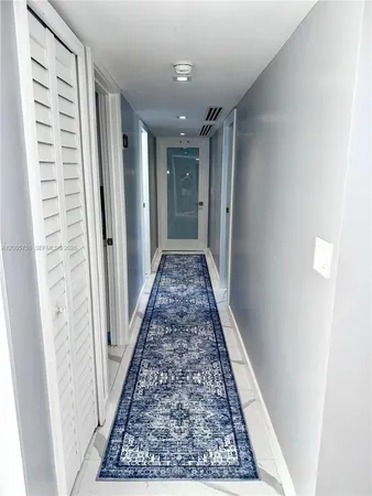 $5,500 | 1428 Euclid Avenue, Unit 207, Miami Beach, FL 33139
