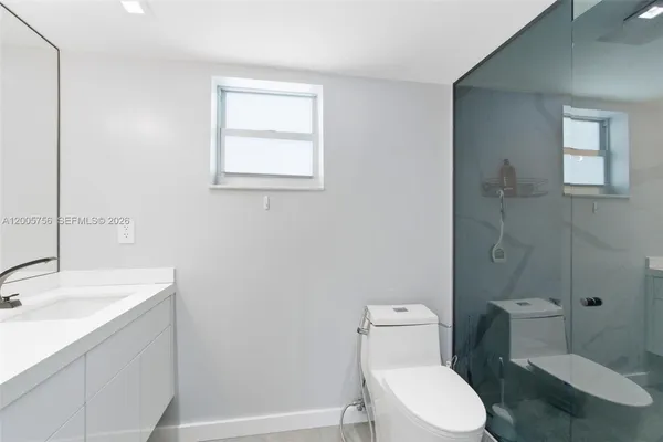 $5,500 | 1428 Euclid Avenue, Unit 207, Miami Beach, FL 33139