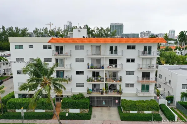 $5,500 | 1428 Euclid Avenue, Unit 207, Miami Beach, FL 33139