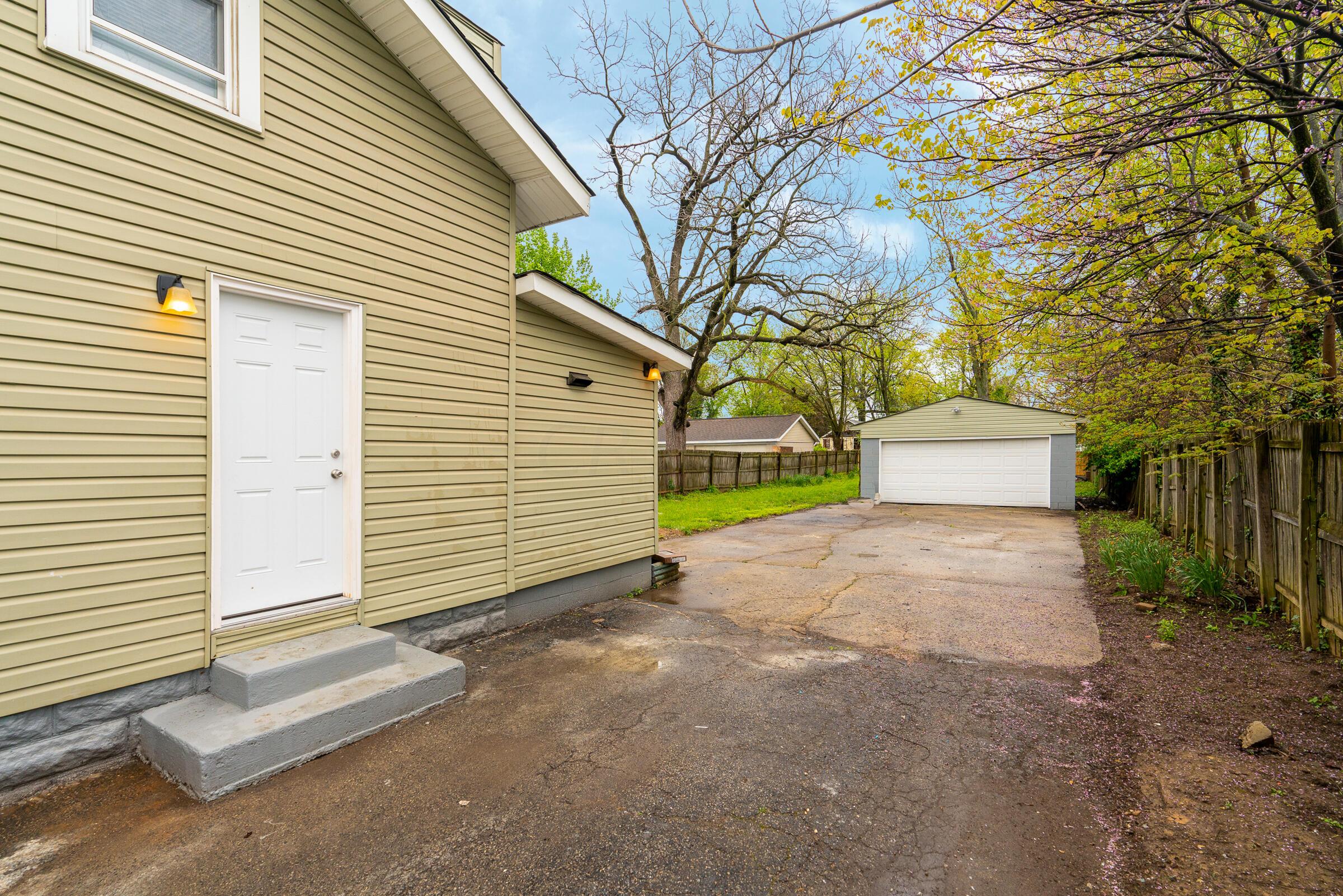 2056 Agler Road Columbus, OH 43224 - Photo 25 of 31 Gallery Image 25