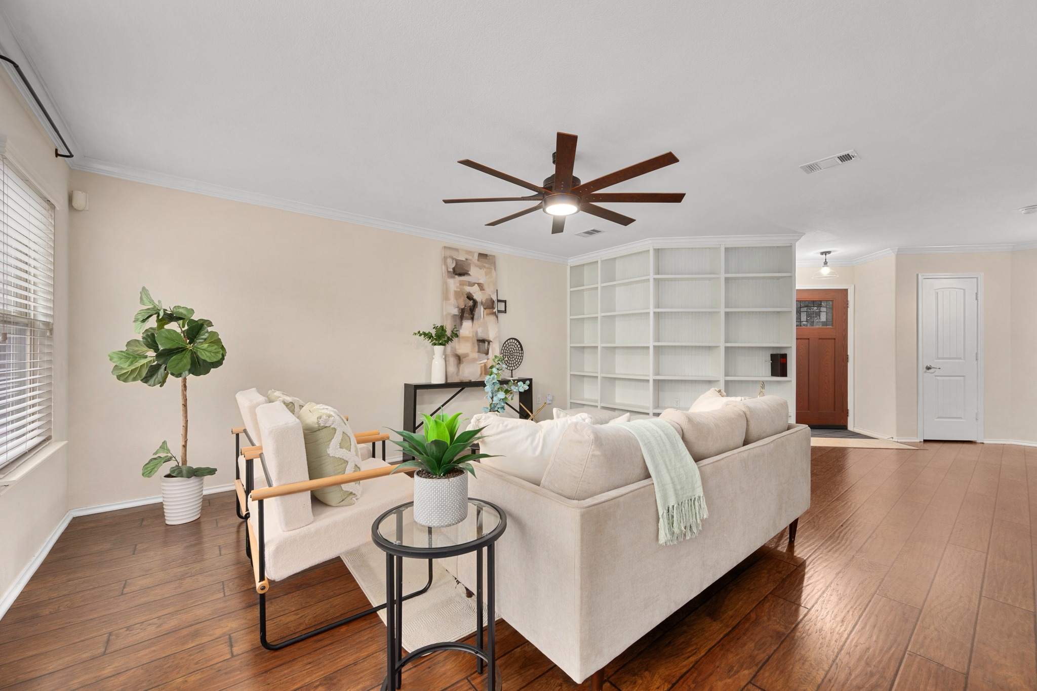 7108 Crestone Road Austin, TX 78744 - Photo 6 of 34