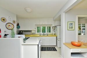 208 Standish Road, Unit WINTER Bourne, MA 02562 - Photo 3 of 24 Gallery Image 3