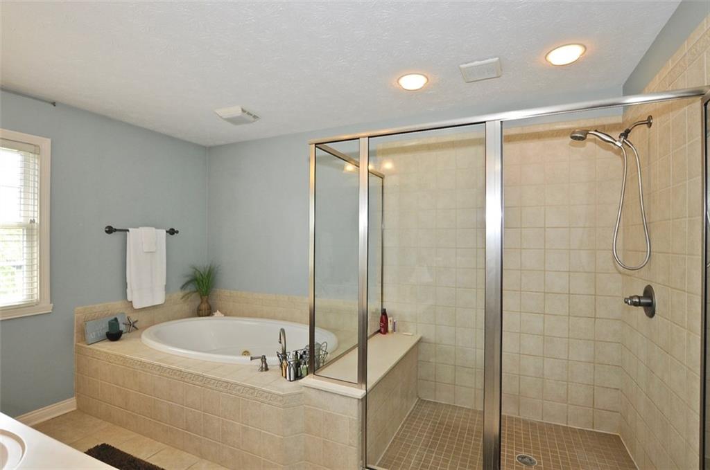 13098 Overview Drive, Unit 5E Fishers, IN 46037 - Photo 20 of 36