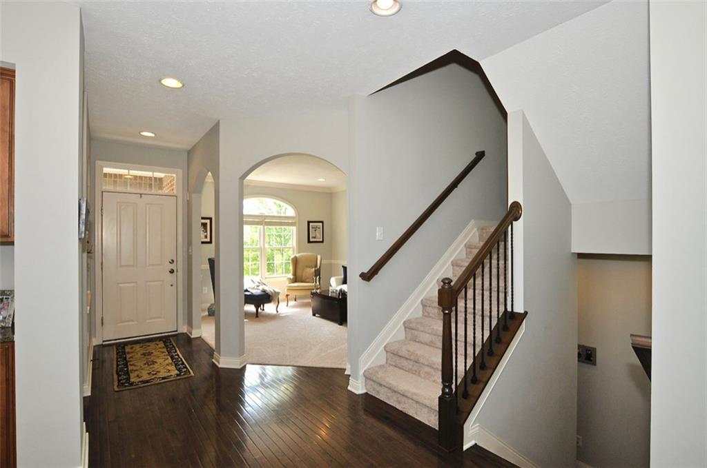 13098 Overview Drive, Unit 5E Fishers, IN 46037 - Photo 3 of 36