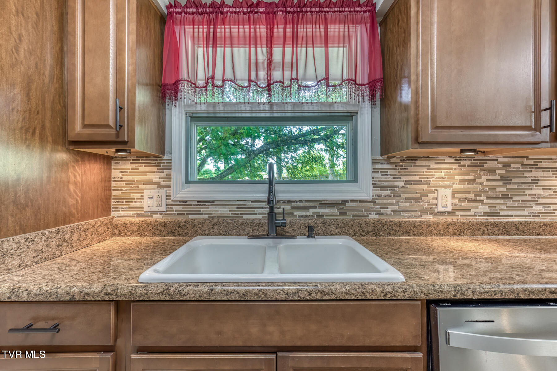 517 Kilkenny Road Kingsport, TN 37664 - Photo 18 of 54 517 Kilkenny Rd-16