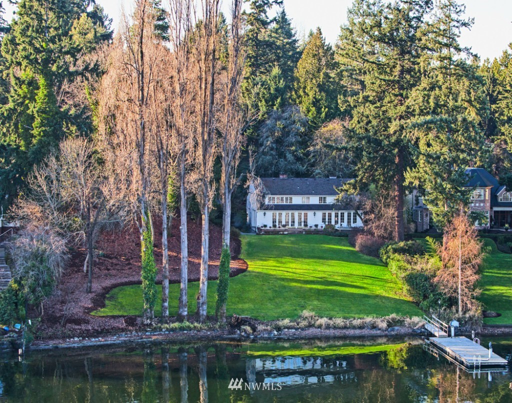 3804 Hunts Point Road Hunts Point, WA 98004 - Photo 1 of 16