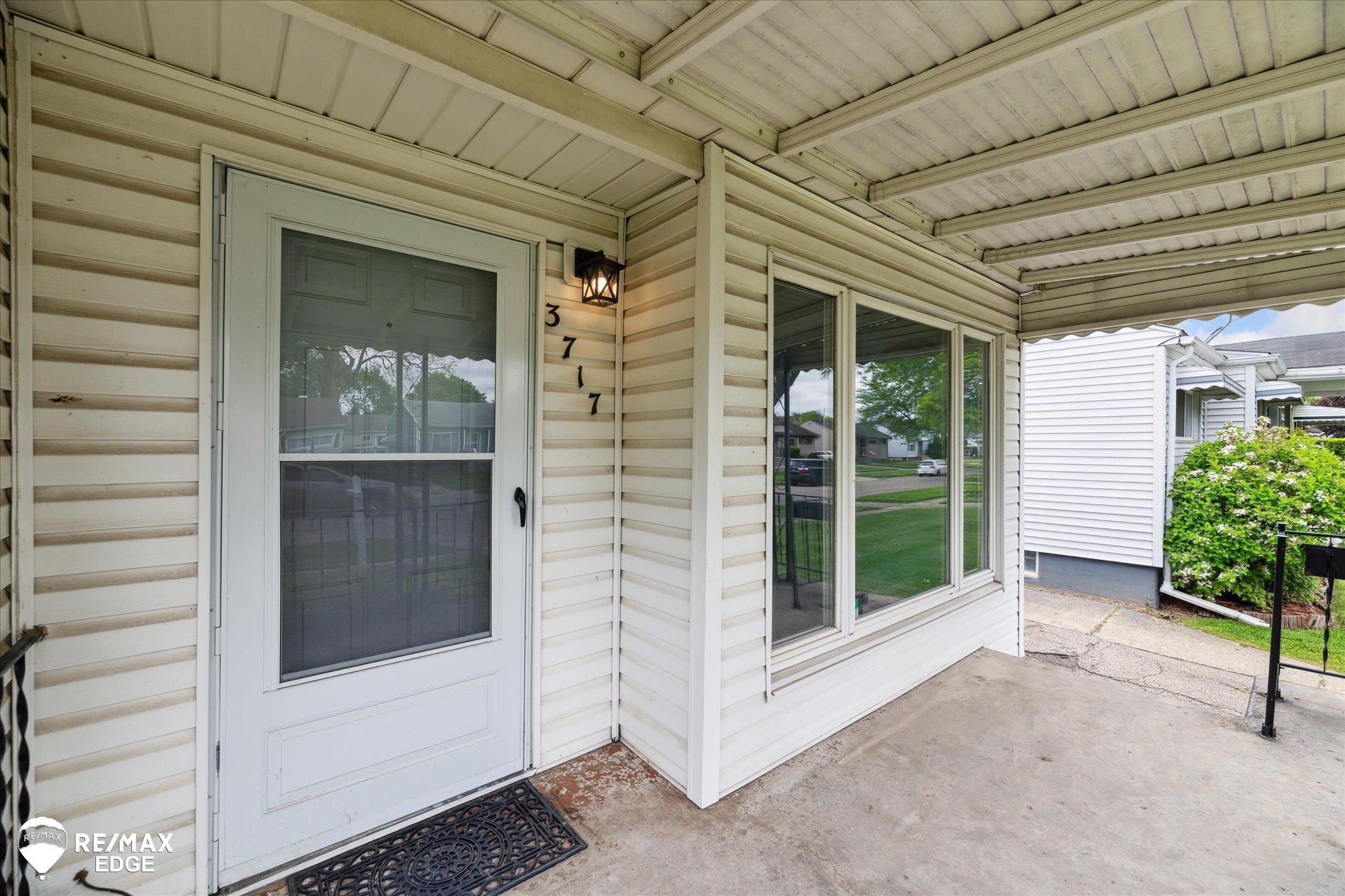 3717 Risedorph Avenue Flint, MI 48506 - Photo 8 of 40 50169552-4d141e89-e9a0-4268-b972-89f9d278babe.JPG