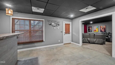 a view of livingroom with furniture