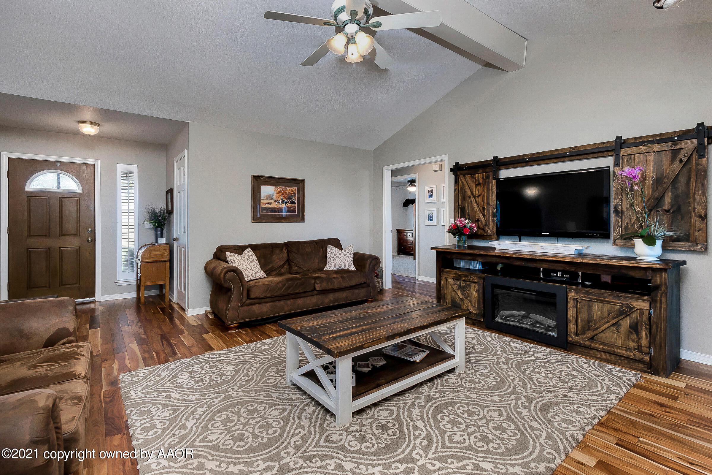 8703 South Blessen Road Amarillo, TX 79119 - Photo 28 of 46 006_Living Room 2