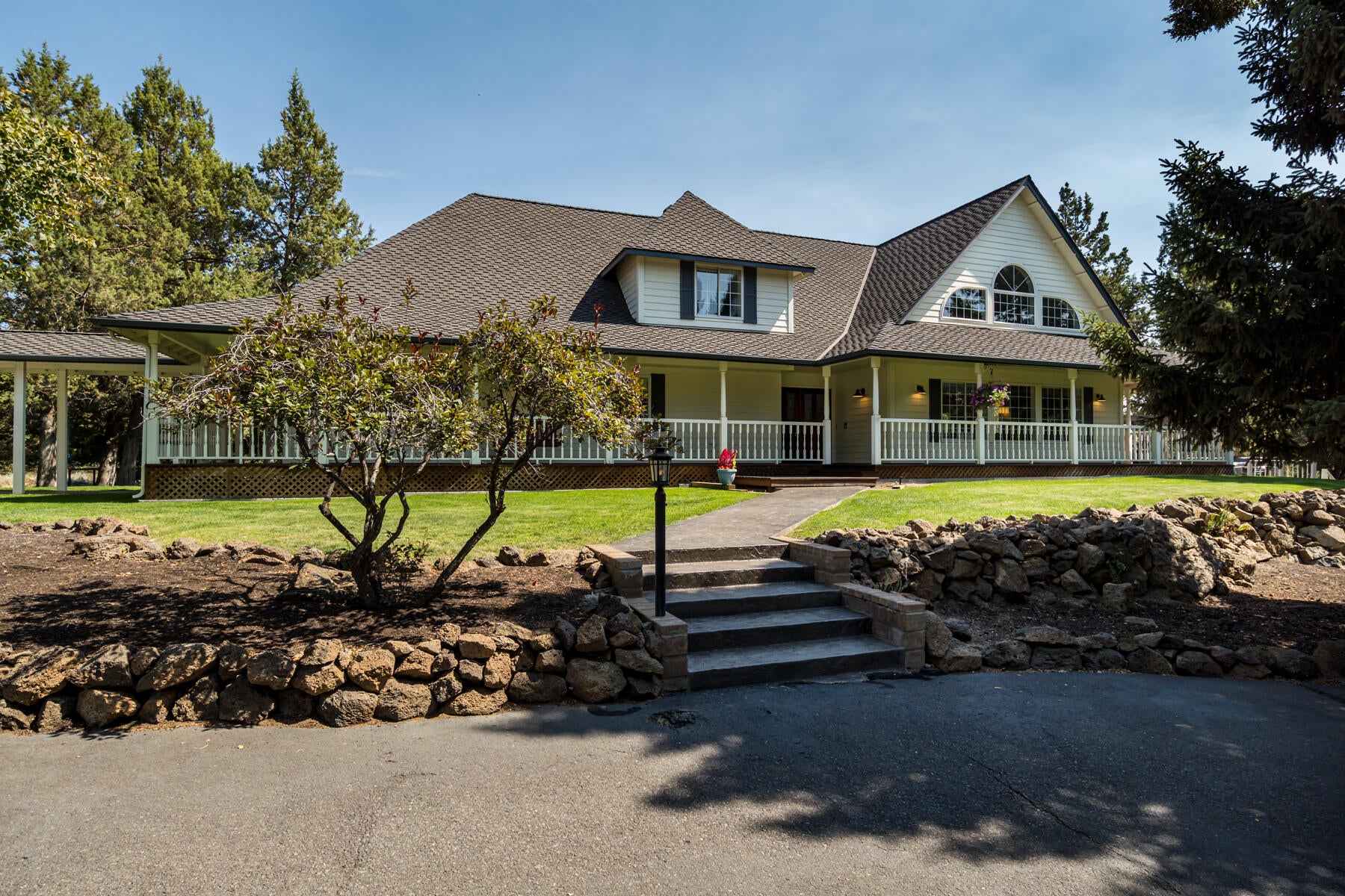 21936 Bear Creek Road Bend, OR 97701 - Photo 72 of 75 JH5_1110