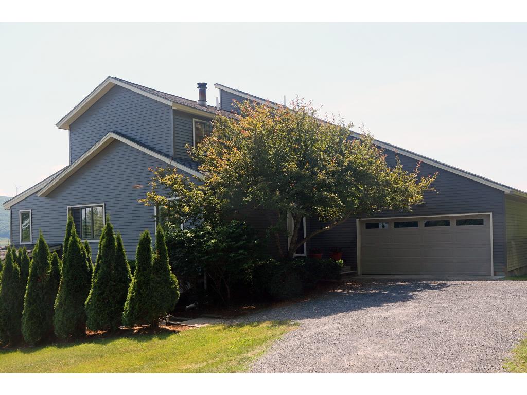 62 Summit Way Milton, VT 05468 - Photo 2 of 35 Gallery Image 2