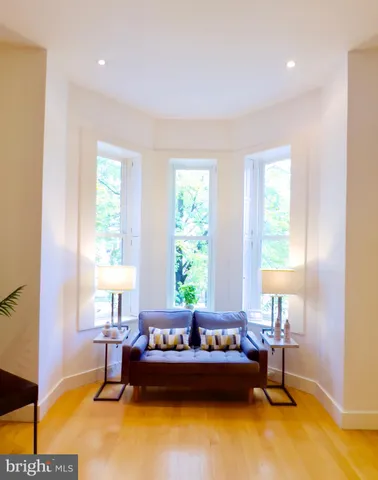 $924,900 | 1516 R Street Northwest, Unit 2, Washington, DC 20009