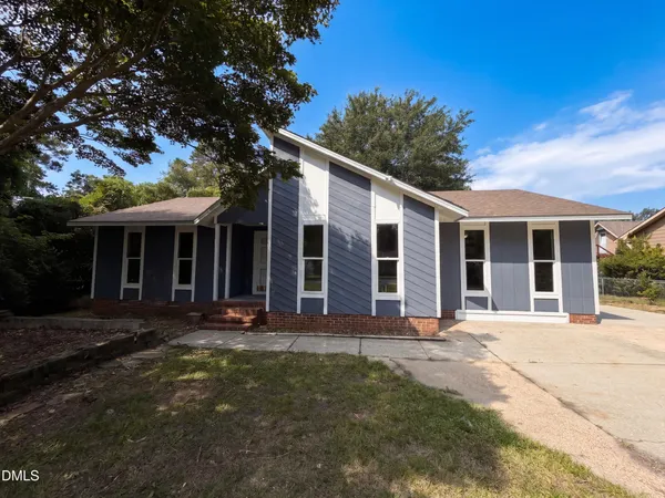 $214,000 | 909 Axis Circle, Hope Mills, NC 28348