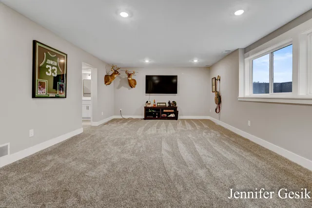 $639,900 | 12020 Alden Court Northeast, Lowell, MI 49331