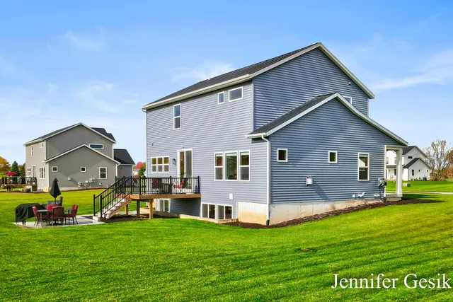 $639,900 | 12020 Alden Court Northeast, Lowell, MI 49331