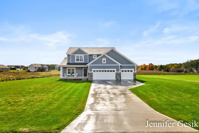 $639,900 | 12020 Alden Court Northeast, Lowell, MI 49331