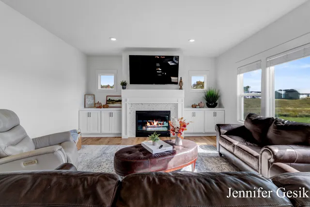 $639,900 | 12020 Alden Court Northeast, Lowell, MI 49331