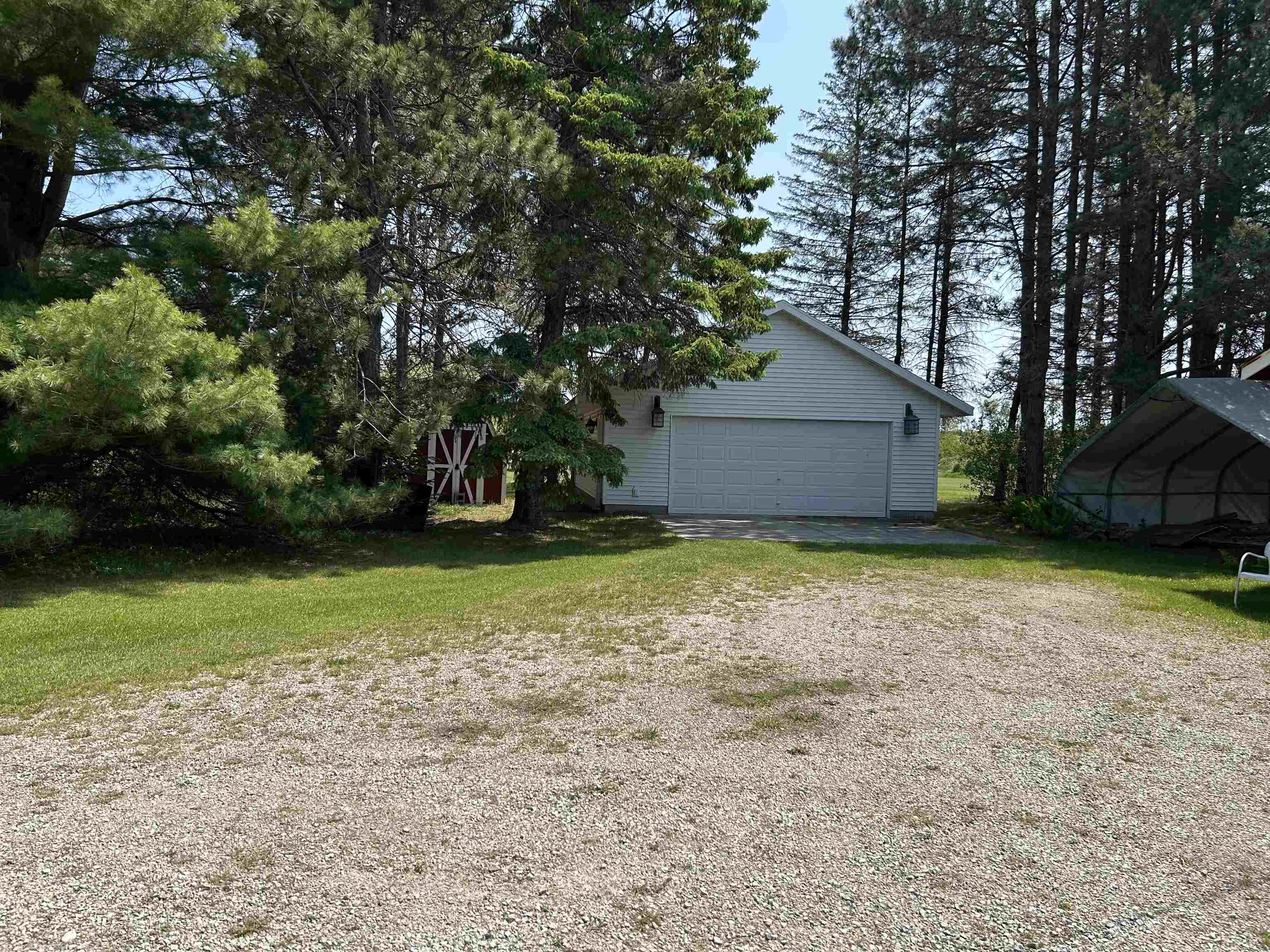 N1901 Kutz Road Marinette, WI 54143 - Photo 3 of 21