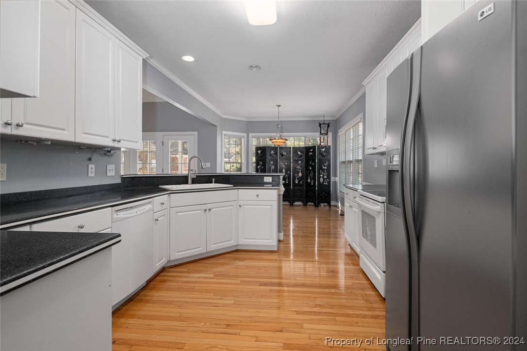 6790 Surrey Road Fayetteville, NC 28306 - Photo 4 of 50 Gallery Image 4