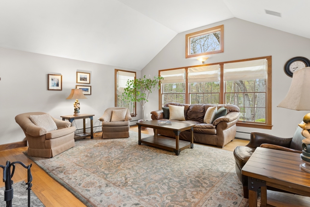 27 Colrain Road Topsfield, MA 01983 - Photo 5 of 42