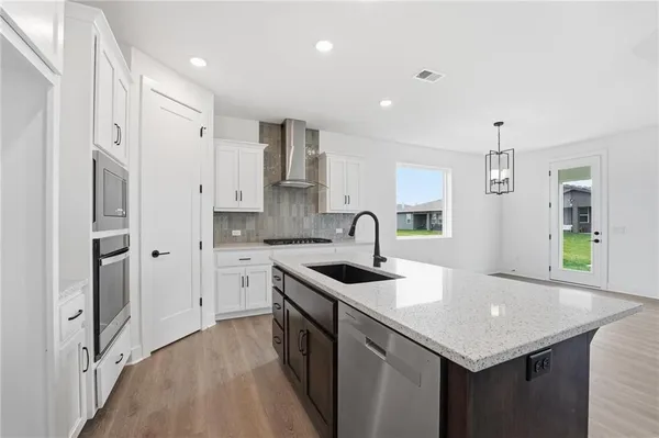 $386,605 | 32718 West 176th Terrace, Edgerton, KS 66021