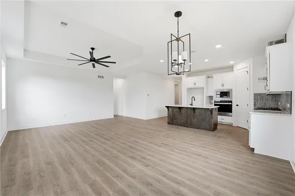 $386,605 | 32718 West 176th Terrace, Edgerton, KS 66021