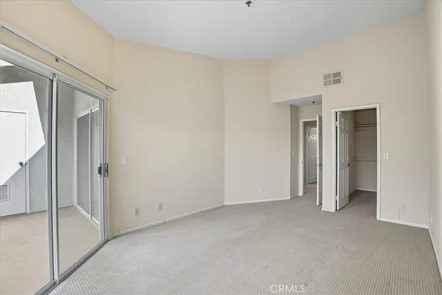 $399,000 | 5805 Oak Bend Lane, Unit 302, Oak Park, CA 91377