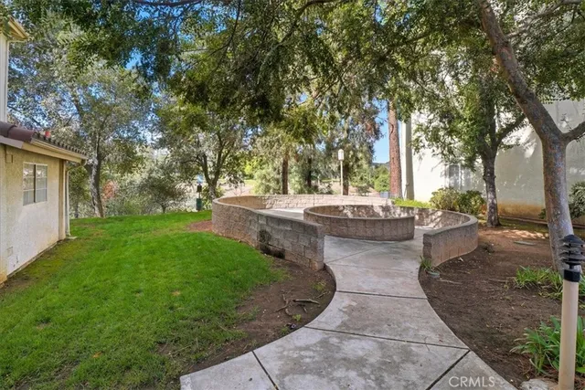 $399,000 | 5805 Oak Bend Lane, Unit 302, Oak Park, CA 91377