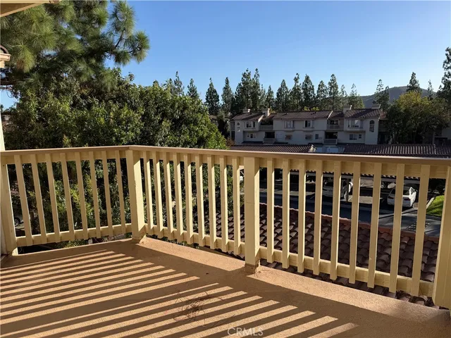 $399,000 | 5805 Oak Bend Lane, Unit 302, Oak Park, CA 91377