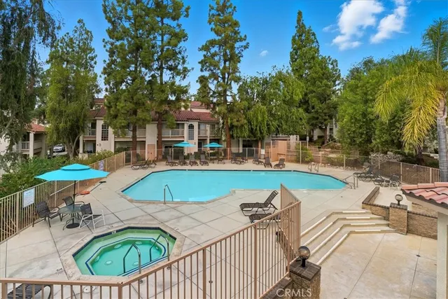 $399,000 | 5805 Oak Bend Lane, Unit 302, Oak Park, CA 91377