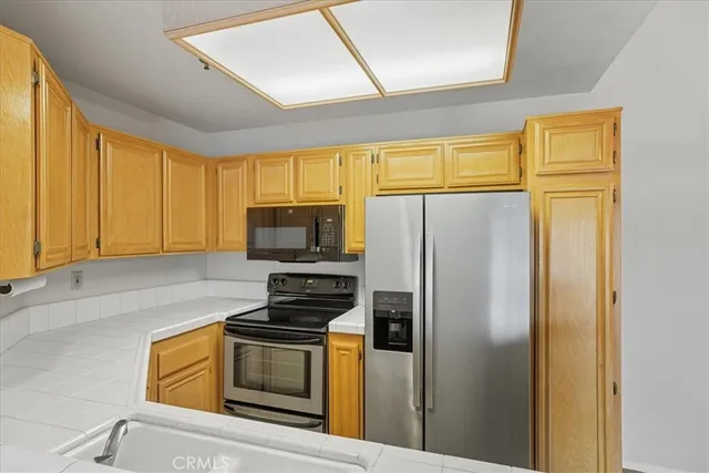 $399,000 | 5805 Oak Bend Lane, Unit 302, Oak Park, CA 91377