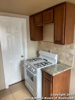 $645 | 315 Fair Avenue, Unit 3, San Antonio, TX 78223