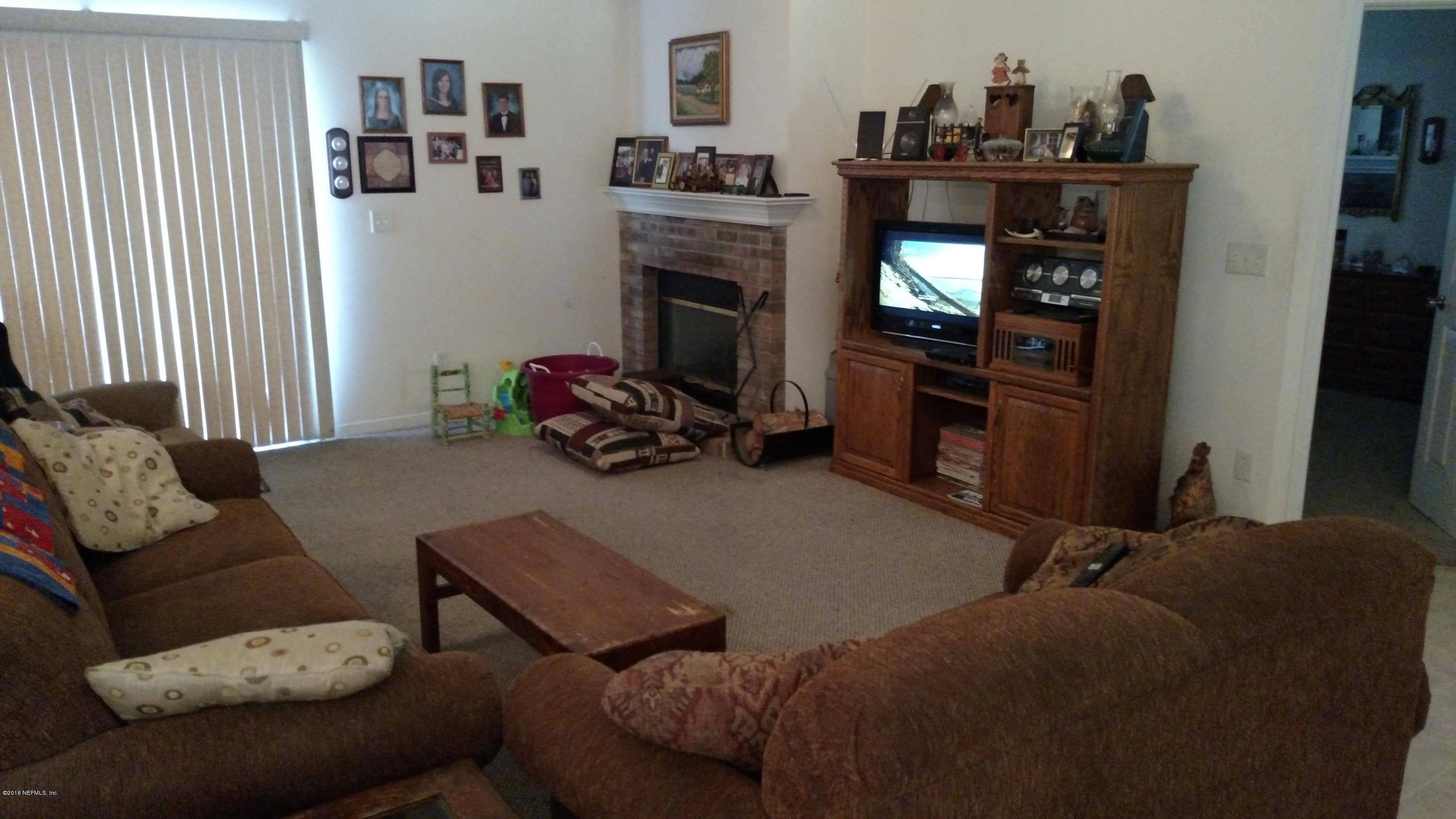 2888 Spring Drive Middleburg, FL 32068 - Photo 6 of 20 IMG_20160316_150001727