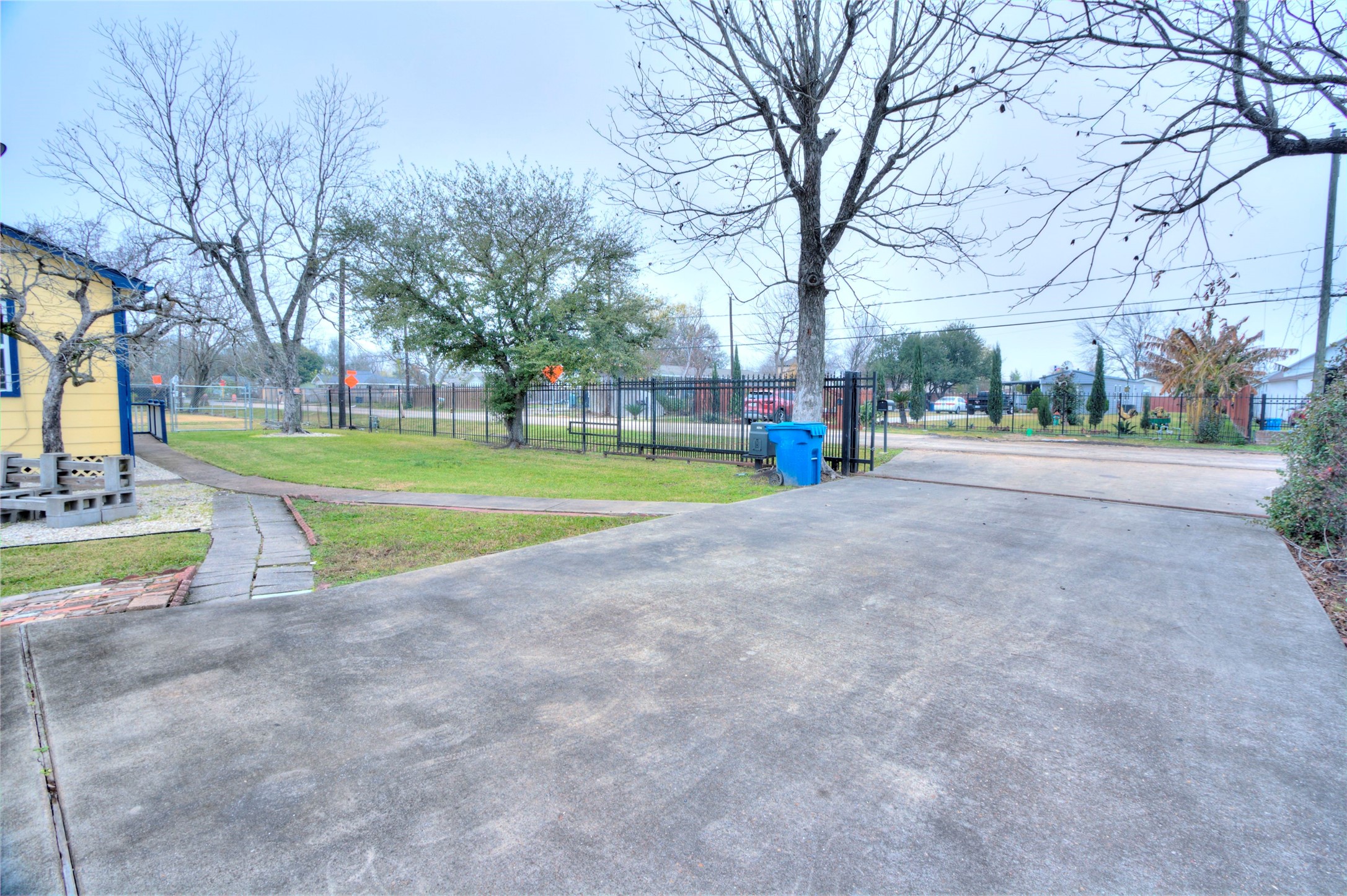 2422 Lone Oak Road Houston, TX 77093 - Photo 17 of 22