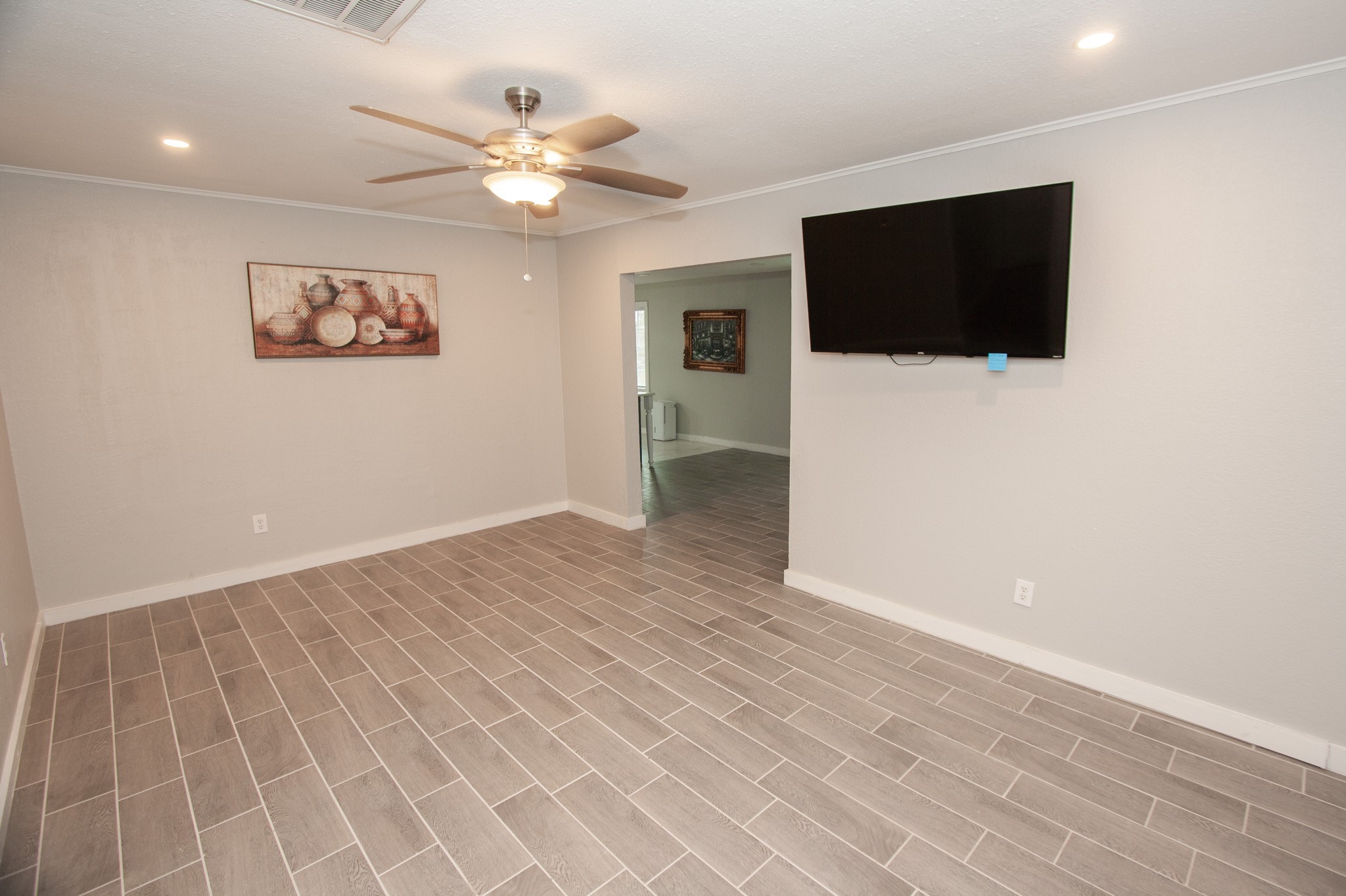 2422 Lone Oak Road Houston, TX 77093 - Photo 6 of 22