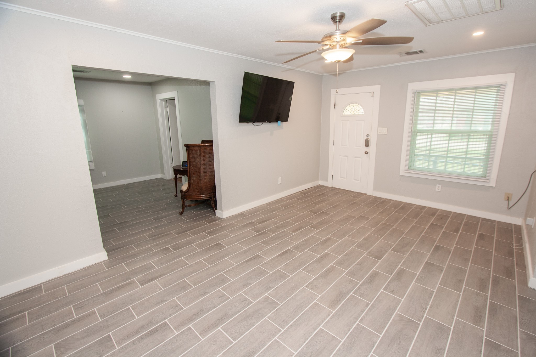 2422 Lone Oak Road Houston, TX 77093 - Photo 7 of 22