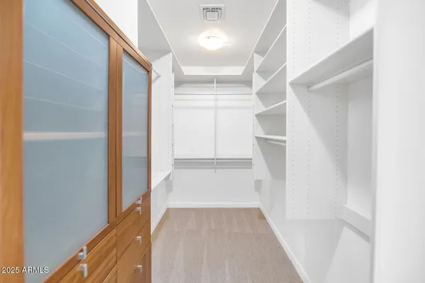 $2,990 | 229 West Portland Street, Phoenix, AZ 85003