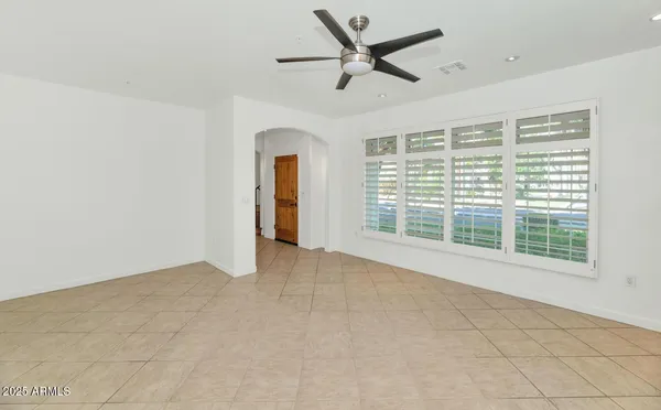 $2,995 | 229 West Portland Street, Phoenix, AZ 85003