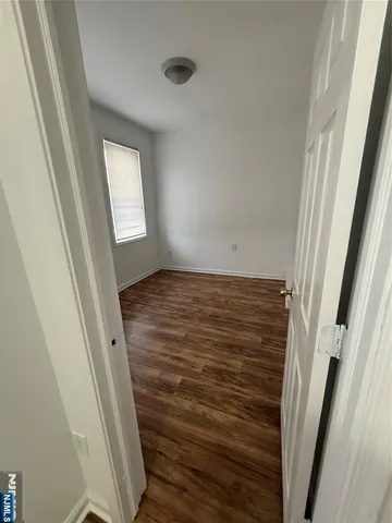 a view of empty room with window