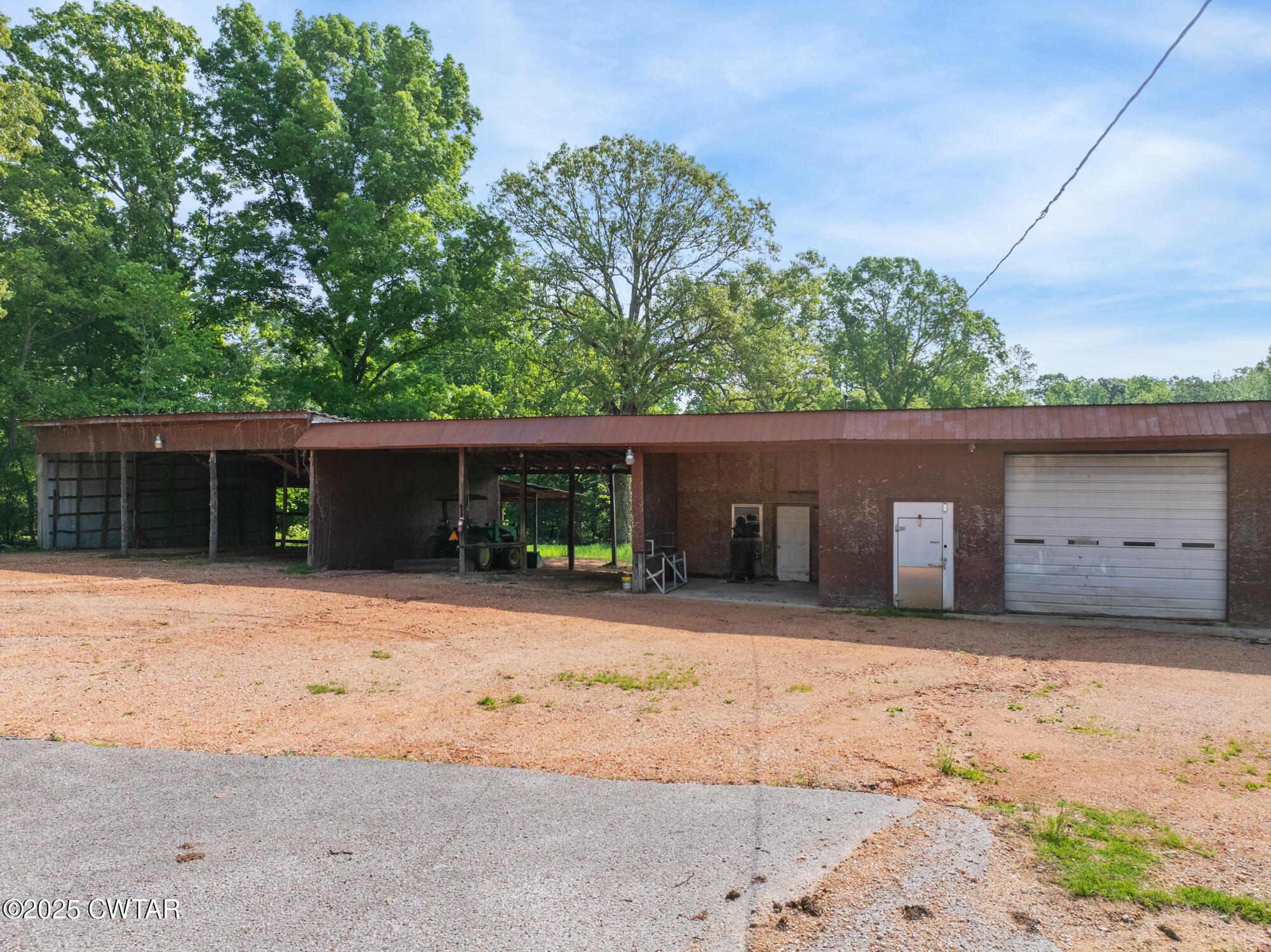 210 Martin Lane Decaturville, TN 38329 - Photo 27 of 48 DJI_20250430092834_0217_D