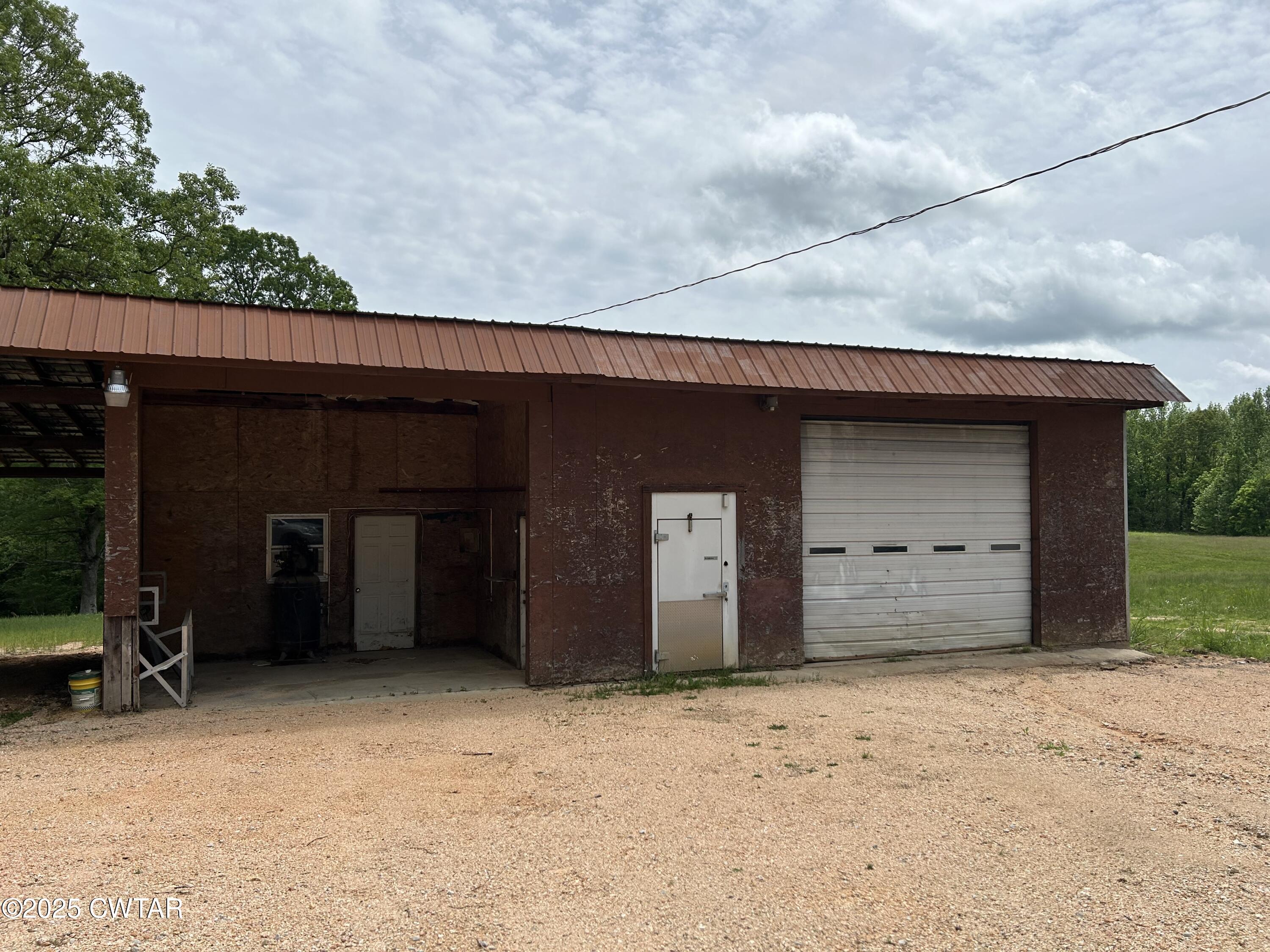 210 Martin Lane Decaturville, TN 38329 - Photo 44 of 48 IMG_0514