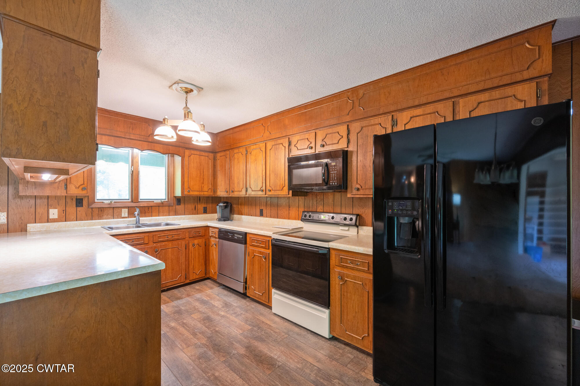 210 Martin Lane Decaturville, TN 38329 - Photo 5 of 48 DSC_9087