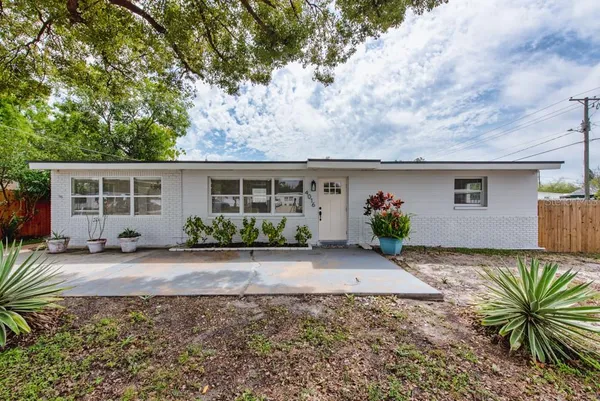 $389,900 | 4016 West Montgomery Terrace, Tampa, FL 33616