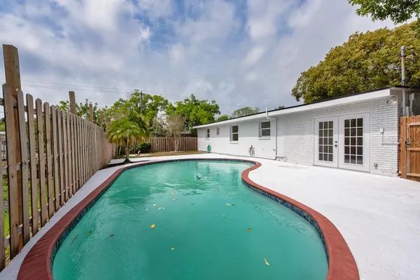 $389,900 | 4016 West Montgomery Terrace, Tampa, FL 33616