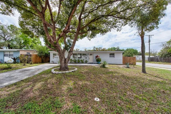 $389,900 | 4016 West Montgomery Terrace, Tampa, FL 33616
