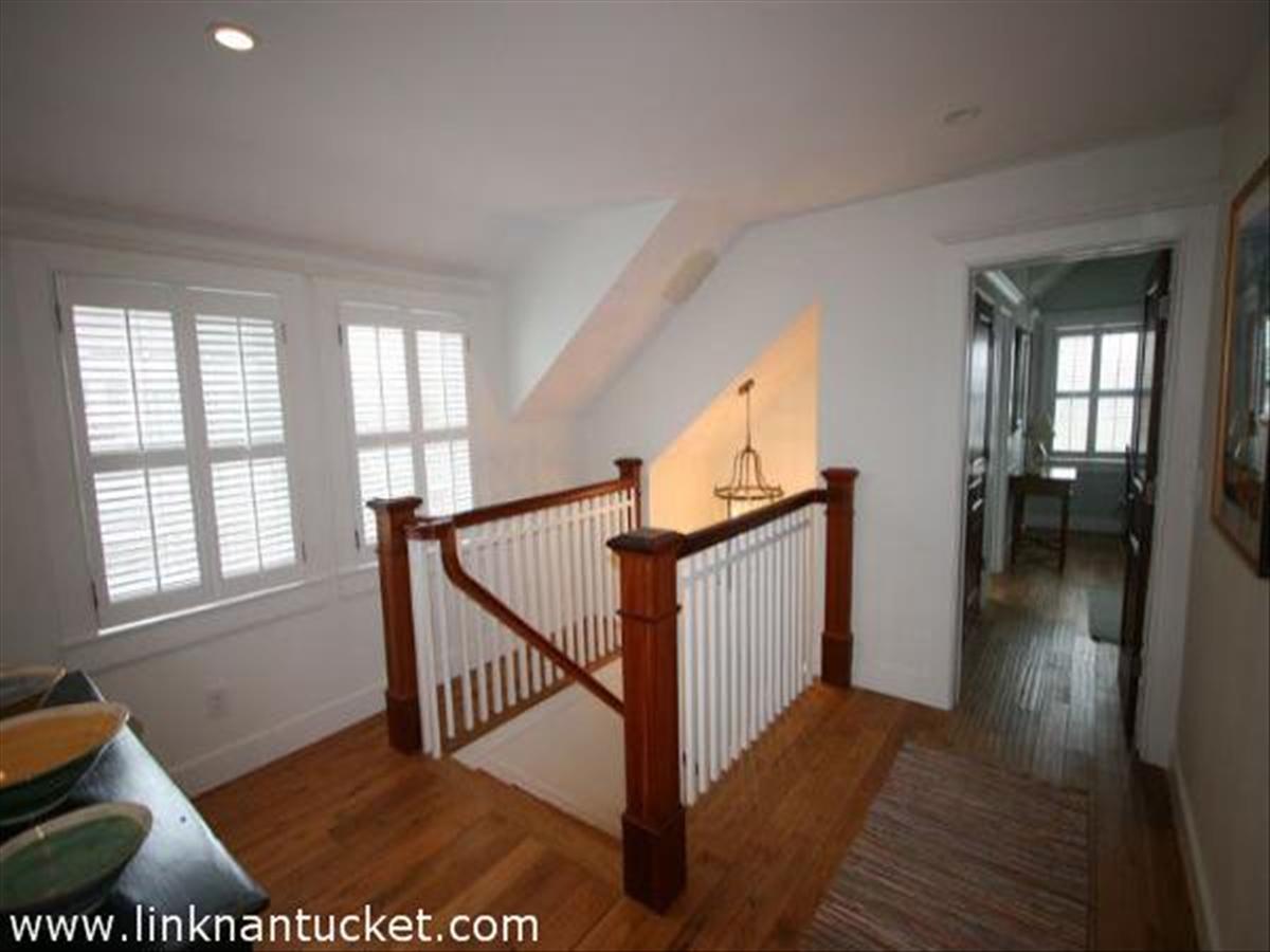 13 R Burnell Street Nantucket, MA 02554 - Photo 11 of 27 Gallery Image 11