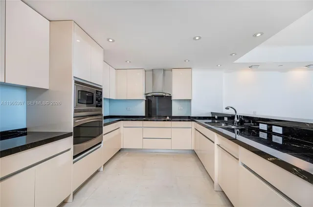 $1,295,000 | 151 Crandon Boulevard, Unit 928, Key Biscayne, FL 33149