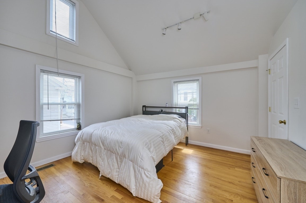 15-17 Peaceable Street Boston, MA 02135 - Photo 12 of 34